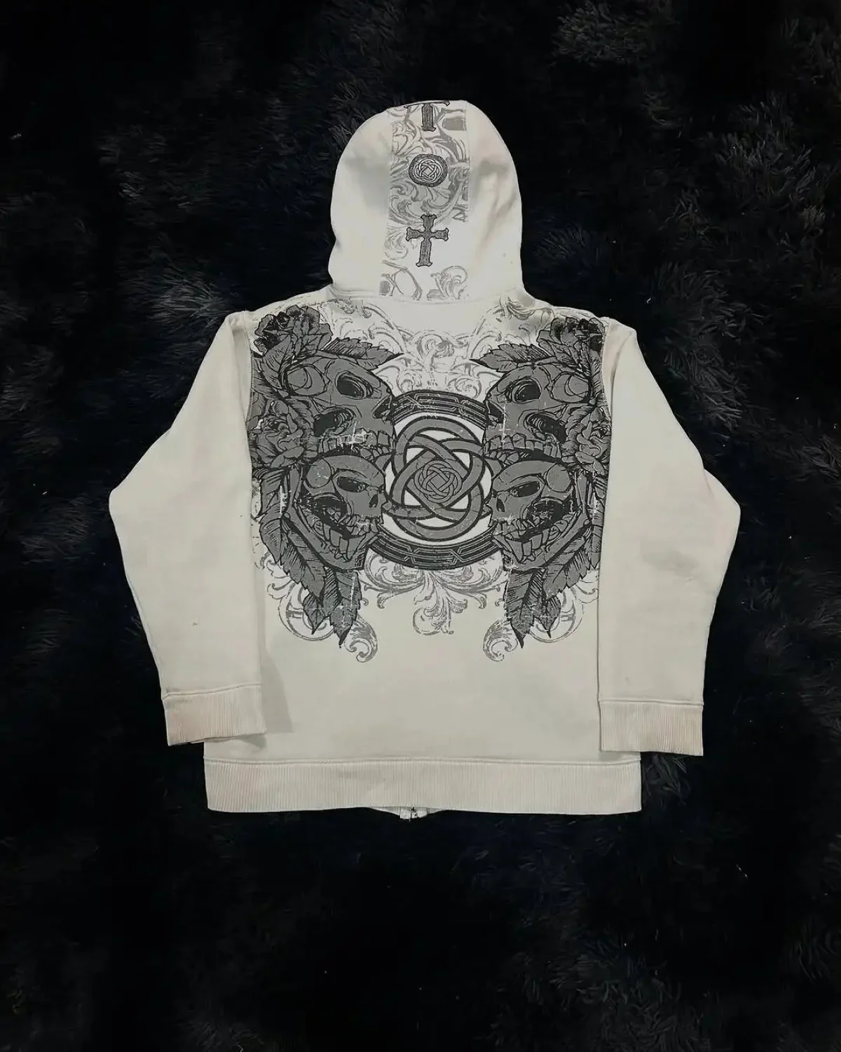 Y2K Gothic Skull Design Hoodie - Image 2