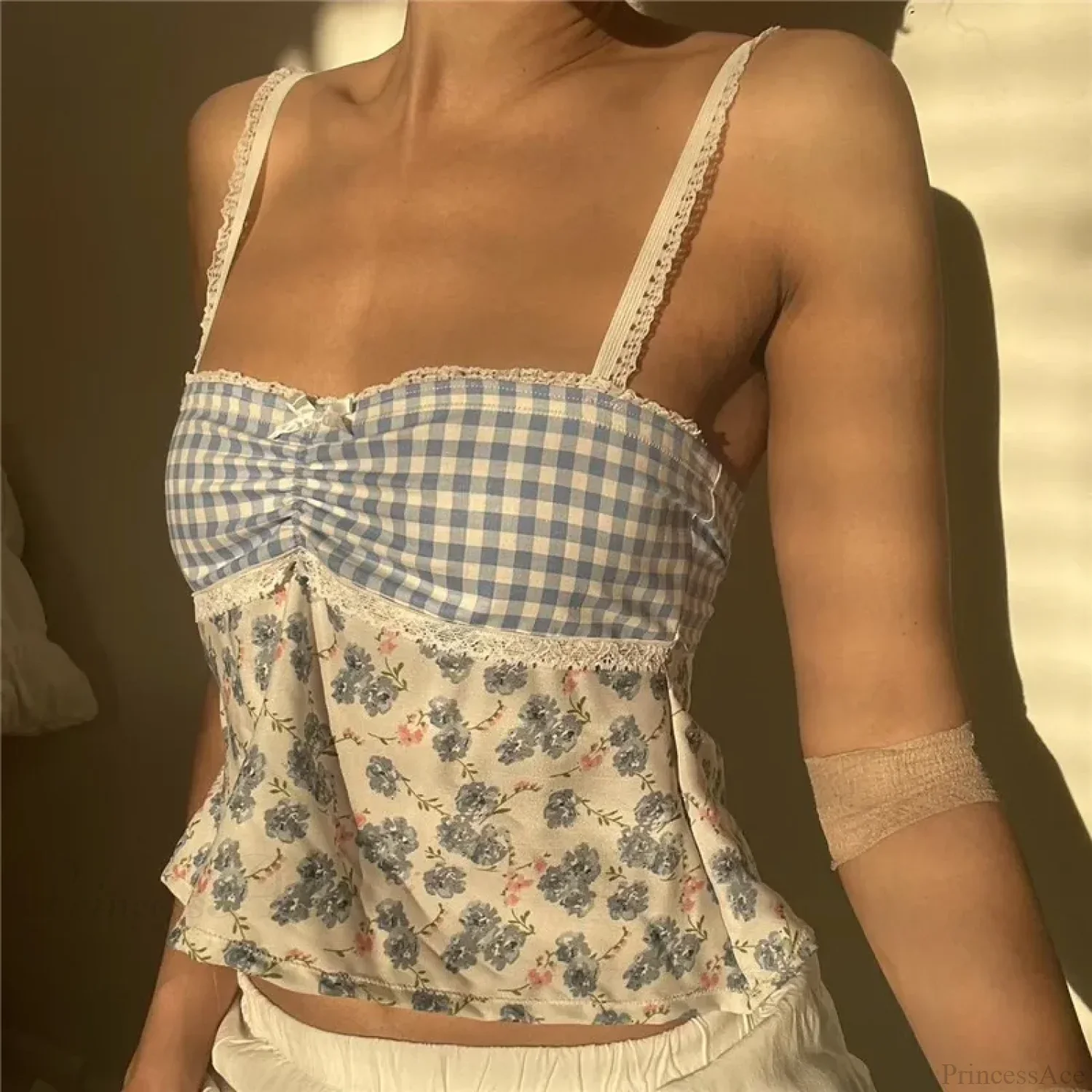 Y2K Lace Trim Plaid Floral Sleeveless Crop Top - Image 5