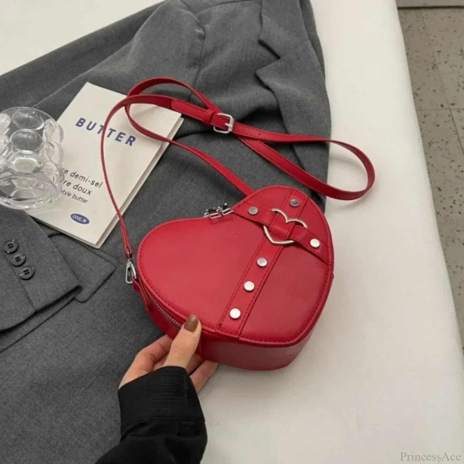 Y2K Rivet Heart-Shaped Crossbody Bag - Image 8