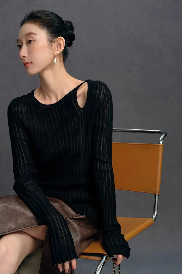 Yaohua Xiyan French Elegant Wool Openwork Ribbed Knit Top - Image 8